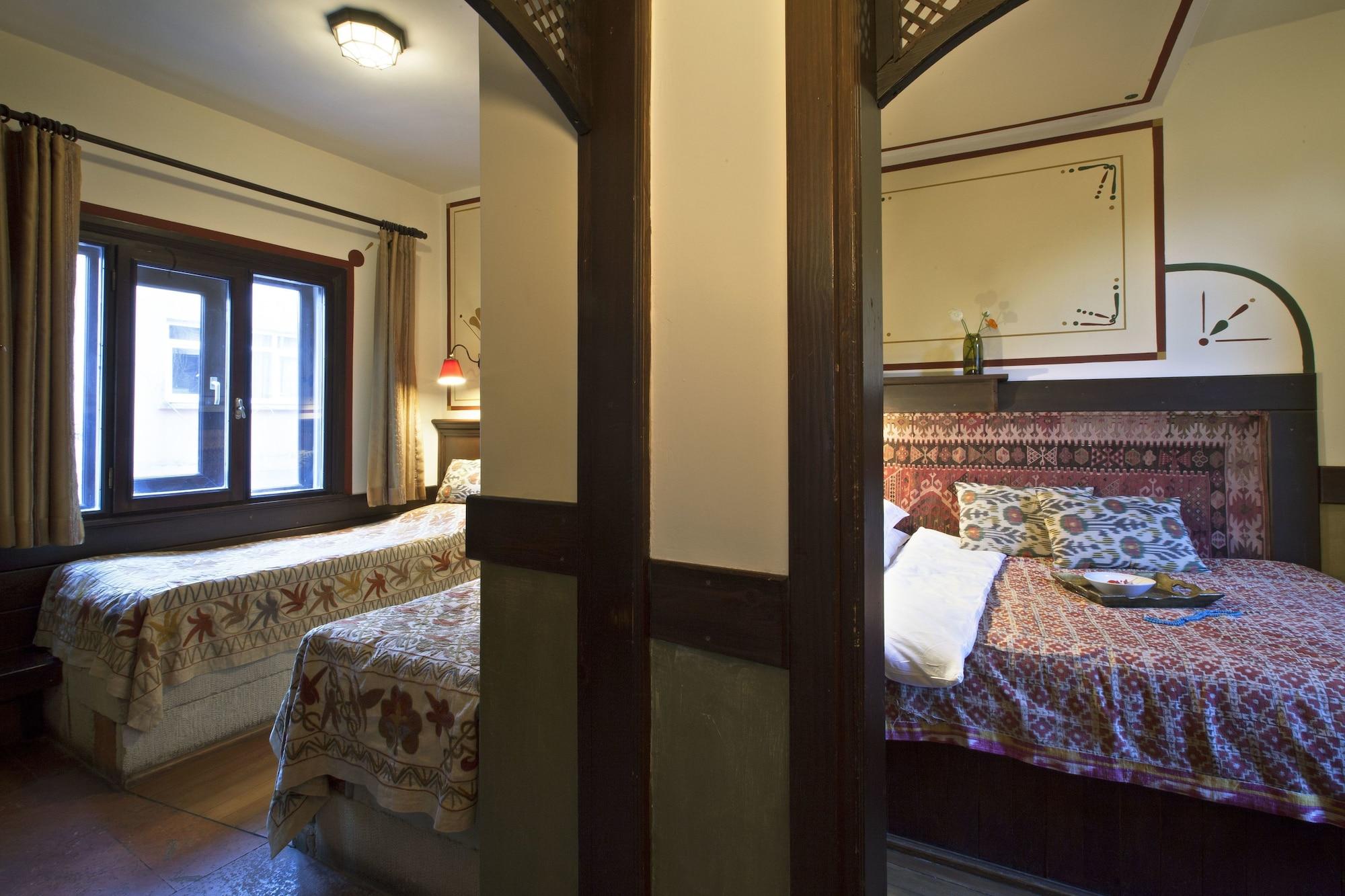 Empress Zoe Otel 2*