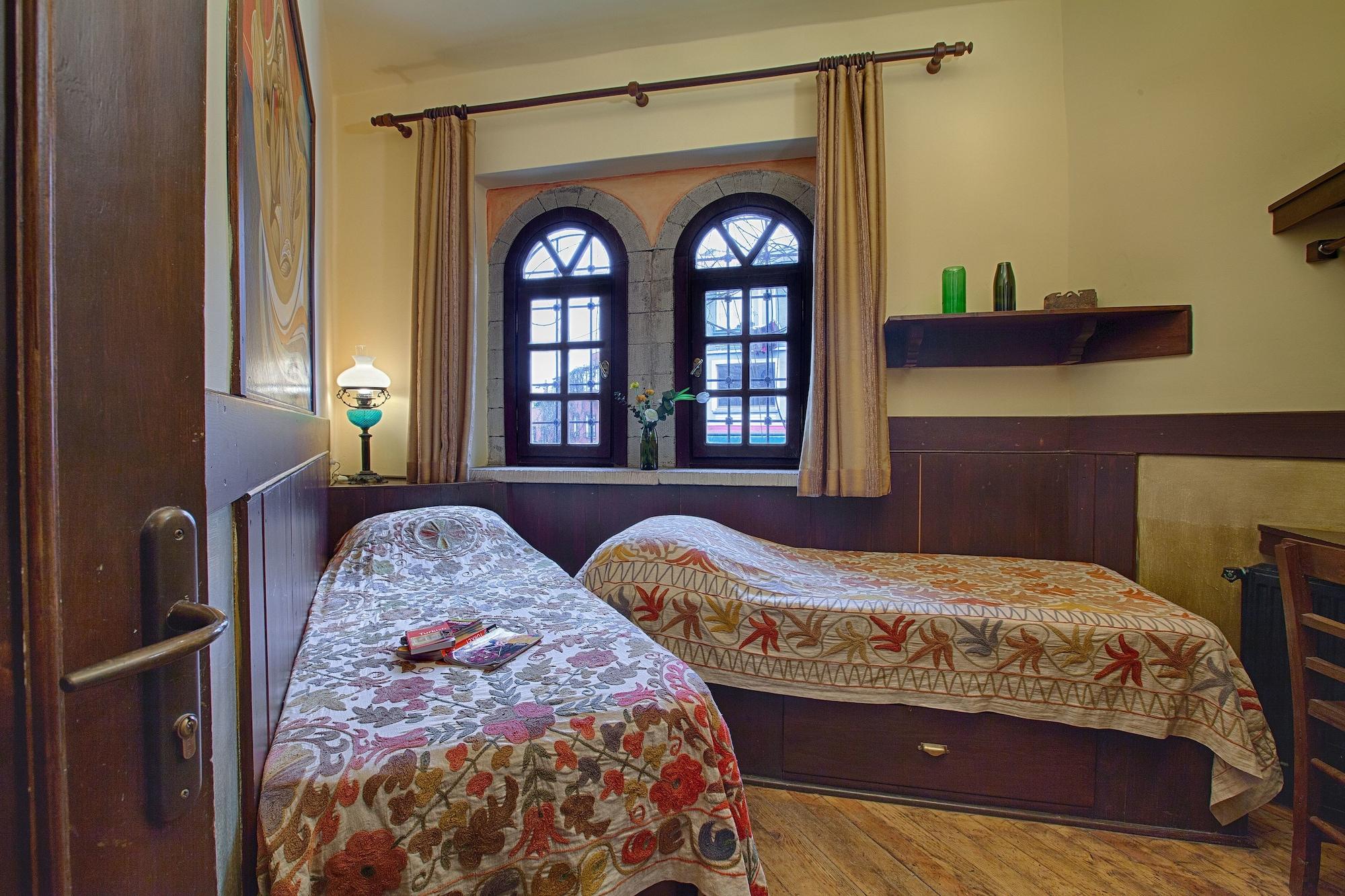 Empress Zoe Otel