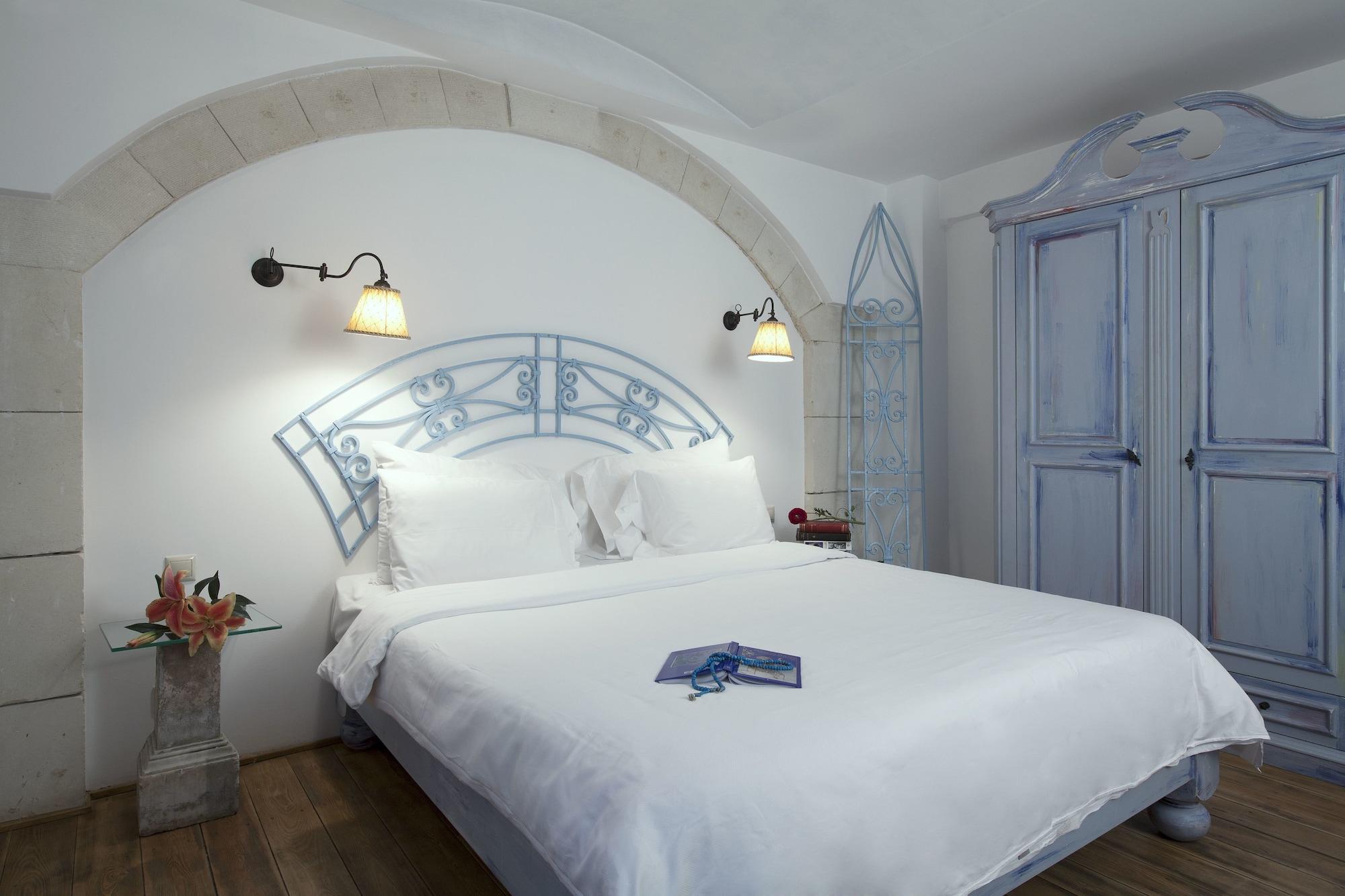 Hotel Empress Zoe