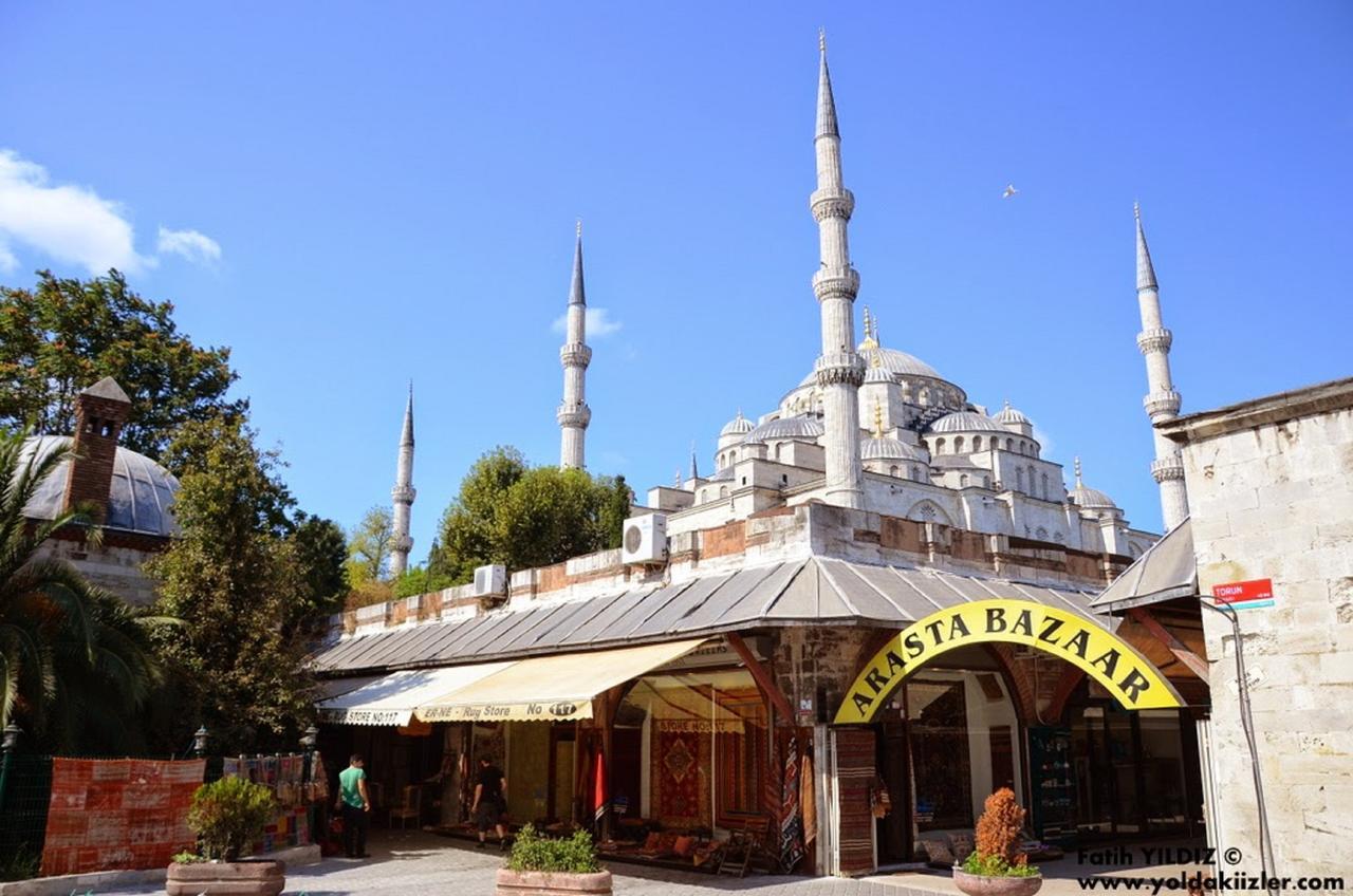 Hotel Empress Zoe 2*